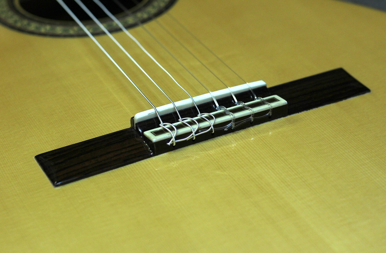 How to restring your classical guitar – Take it away